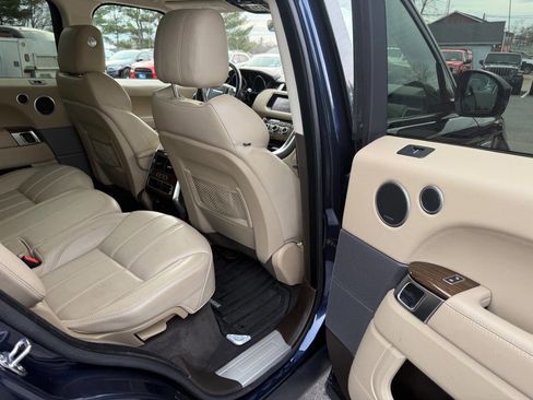 Used 2017 Land Rover Range Rover Sport HSE image 8