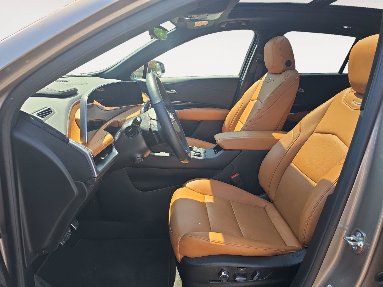 Used 2024 Cadillac XT4 Sport AWD/4WD image 10