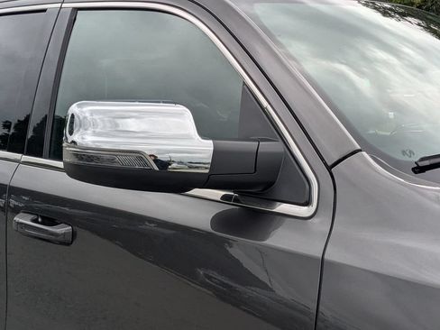Used 2024 RAM 1500 Limited AWD/4WD image 12