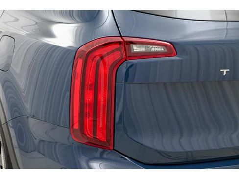 New 2025 Kia Telluride S image 10