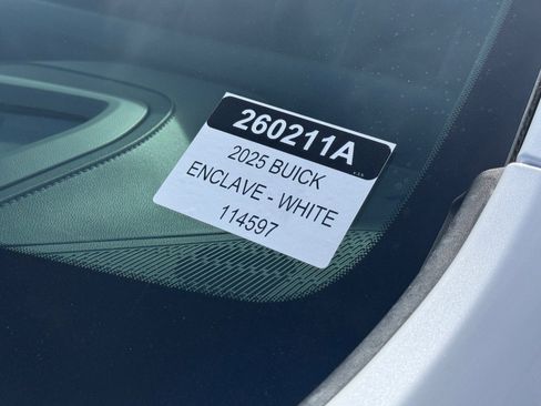 Used 2025 Buick Enclave Sport Touring w/ Power Package image 33