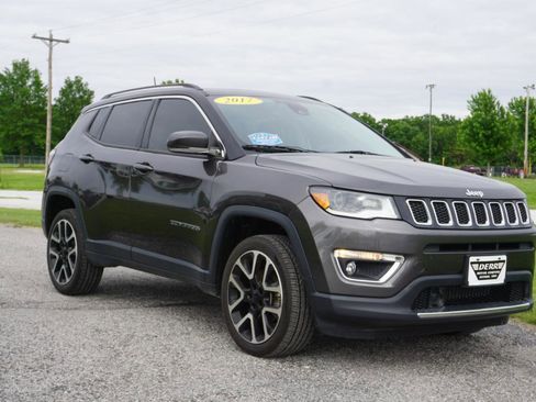 Used 2017 Jeep Compass Limited AWD/4WD image 4