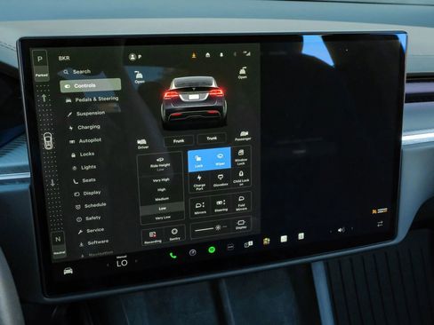 Used 2023 Tesla Model X Plaid image 40