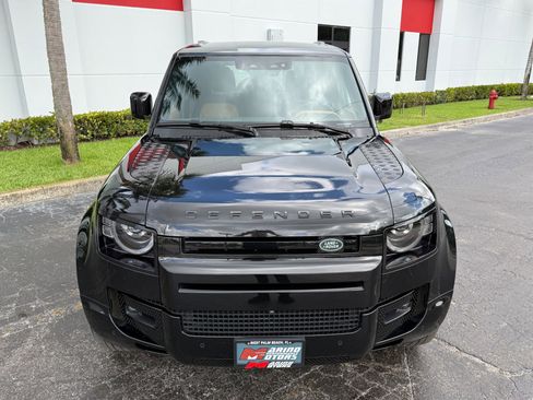 Used 2023 Land Rover Defender 110 X AWD/4WD image 8