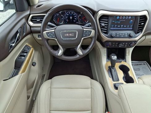 Used 2018 GMC Acadia Denali w/ Technology Package AWD/4WD image 11