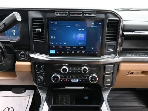 Used 2024 Ford F250 Lariat w/ Chrome Package image 17