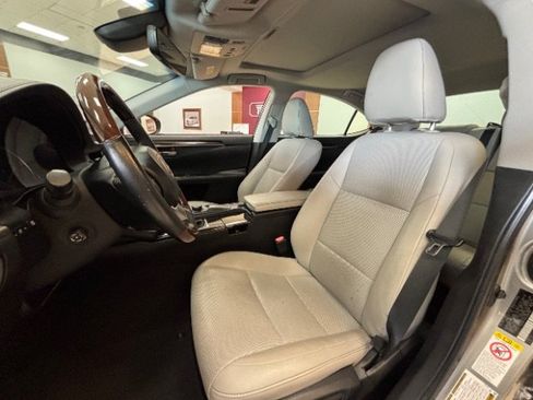 Used 2018 Lexus ES 350 w/ Premier Package FWD image 11