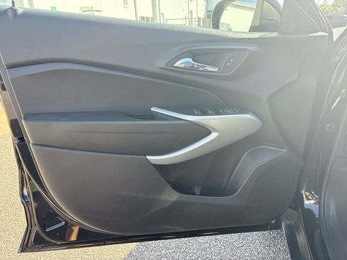 Used 2024 Chevrolet Trax RS w/ Driver Confidence Package FWD image 20