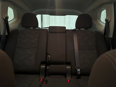 Used 2016 Nissan Rogue SV FWD image 30