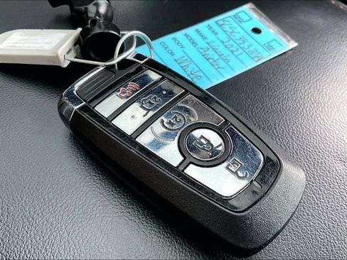 Used 2021 Lincoln Aviator Reserve w/ Equipment Group 201A AWD/4WD image 11