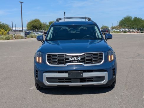 Certified 2025 Kia Telluride S AWD/4WD image 8