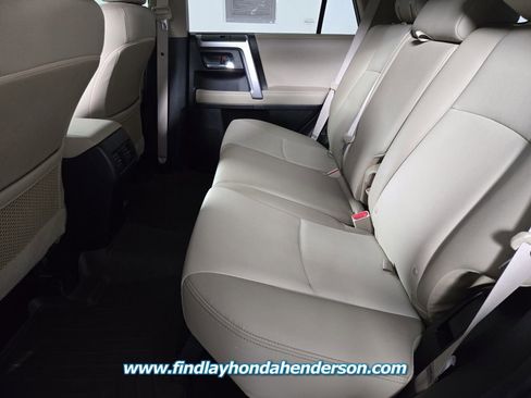 Used 2020 Toyota 4Runner SR5 Premium image 10