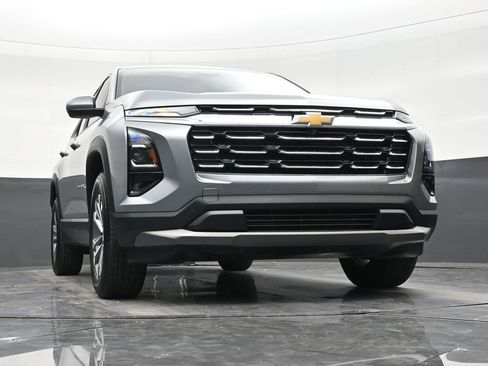 Used 2025 Chevrolet Equinox LT w/ Safety and Technology Package FWD image 27