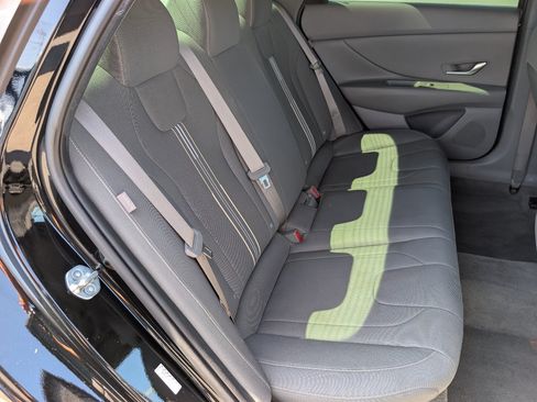 Used 2024 Hyundai Elantra SEL FWD image 5