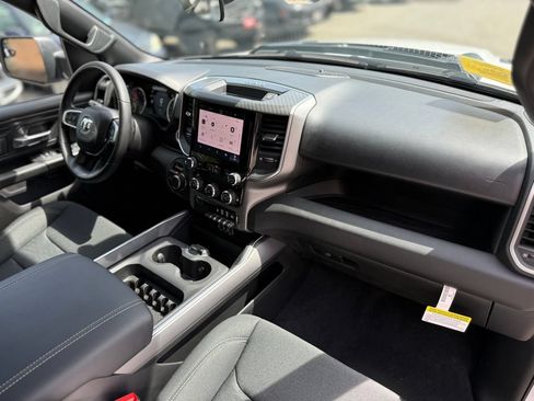 New 2026 RAM 1500 Express AWD/4WD image 17