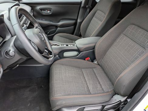 Used 2024 Honda HR-V Sport image 12