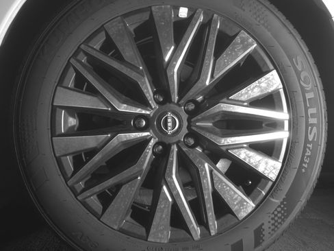 Used 2025 Nissan Altima 2.5 SV image 14