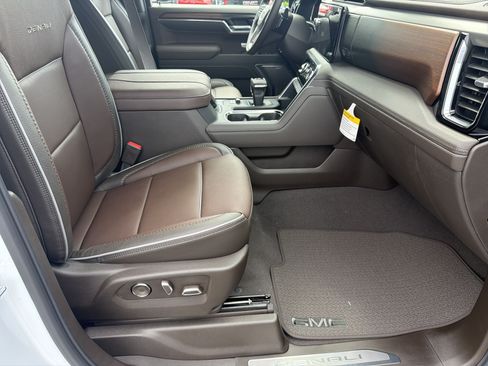 New 2026 GMC Sierra 1500 Denali w/ Technology Package AWD/4WD image 14