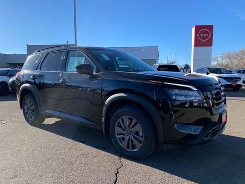 New 2025 Nissan Pathfinder SV image 8