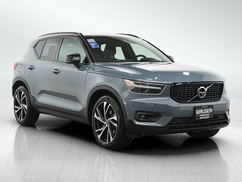Used 2020 Volvo XC40 T5 R-Design AWD/4WD image 7
