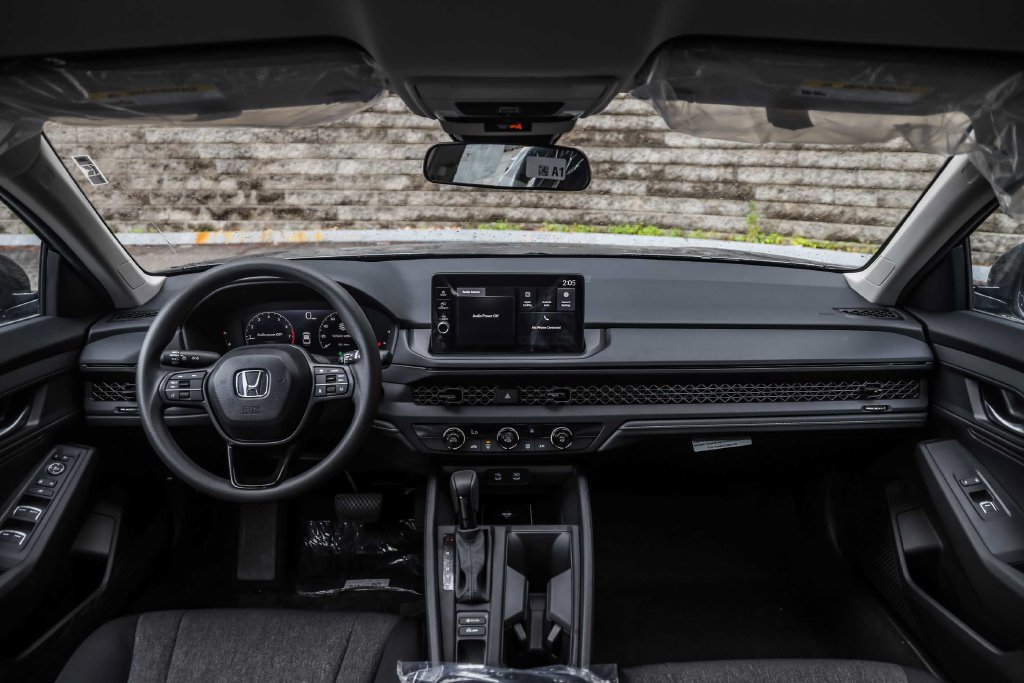 New 2026 Honda Accord LX image 11
