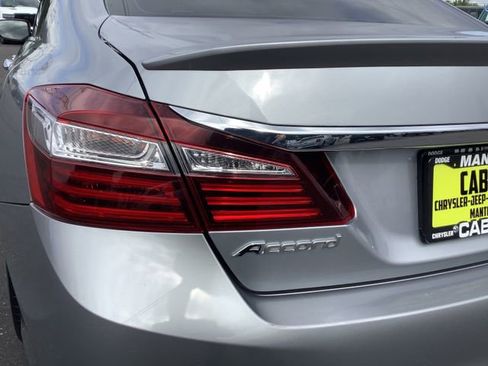 Used 2017 Honda Accord Sport image 39
