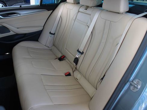 Used 2020 BMW M550i xDrive w/ Executive Package AWD/4WD image 23