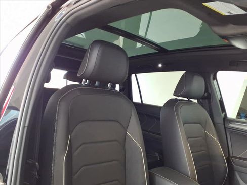 Certified 2023 Volkswagen Tiguan SEL R-Line image 23