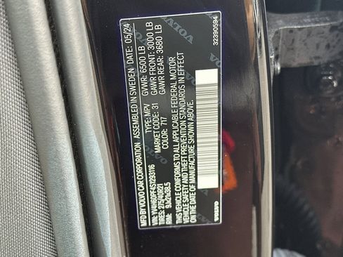 Certified 2025 Volvo XC90 T8 Ultra image 31