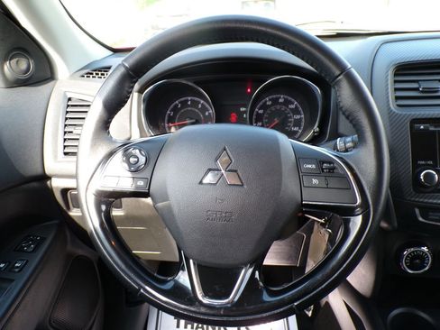 Used 2017 Mitsubishi Outlander Sport ES AWD/4WD image 13