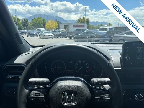 Used 2025 Honda Pilot TrailSport image 22