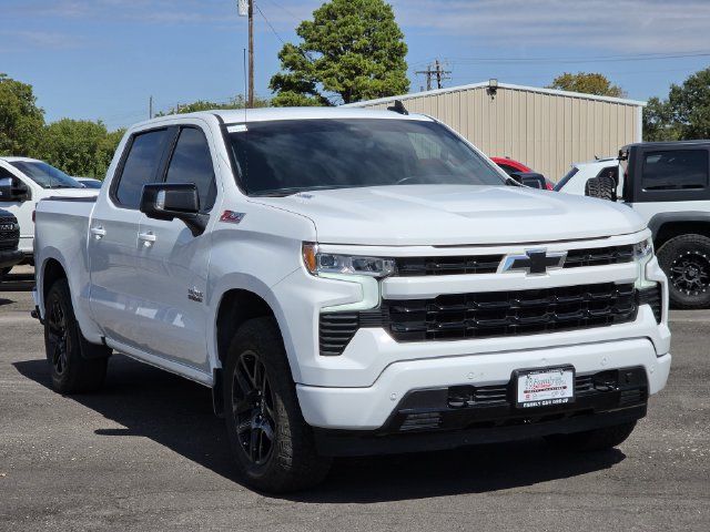 Used 2025 Chevrolet Silverado 1500 RST AWD/4WD image 2