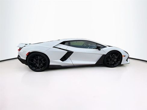Used 2024 Lamborghini Revuelto image 42