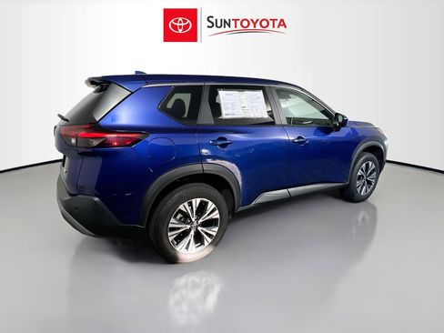 Used 2023 Nissan Rogue SV FWD image 4