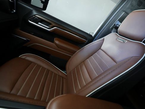 Used 2024 GMC Sierra 2500 Denali Ultimate image 39