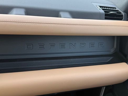 New 2026 Land Rover Defender 130 X-Dynamic SE AWD/4WD image 28