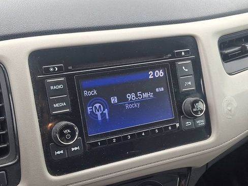 Used 2022 Honda HR-V LX image 3