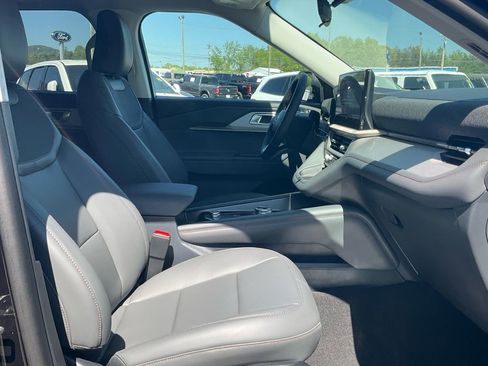 New 2026 Ford Explorer Active image 12