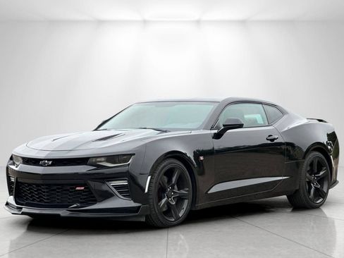 Used 2018 Chevrolet Camaro SS RWD image 7