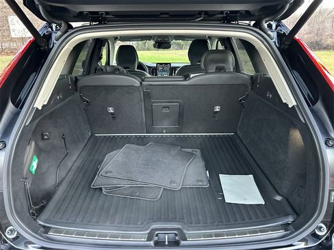 New 2026 Volvo XC60 B5 Ultra w/ Protection Package Premier image 21