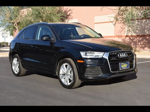 Used 2017 Audi Q3 2.0T Premium image 2