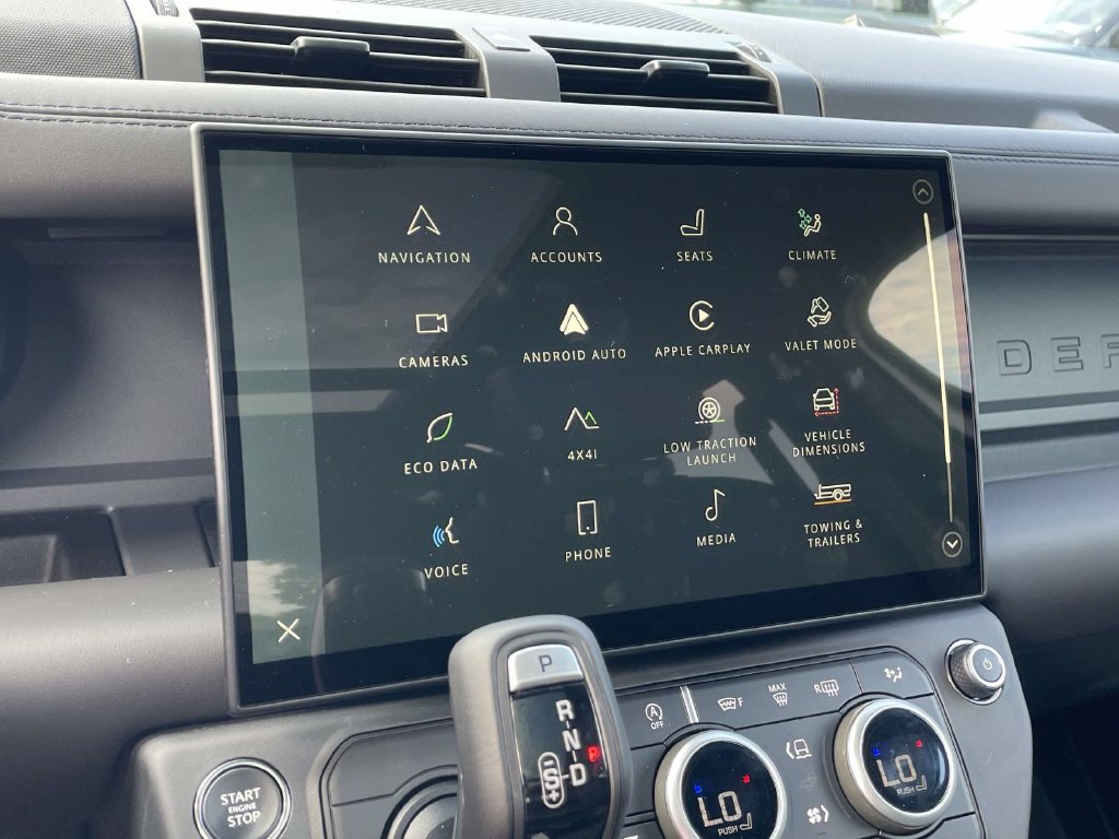 New 2026 Land Rover Defender 110 X-Dynamic SE AWD/4WD image 19