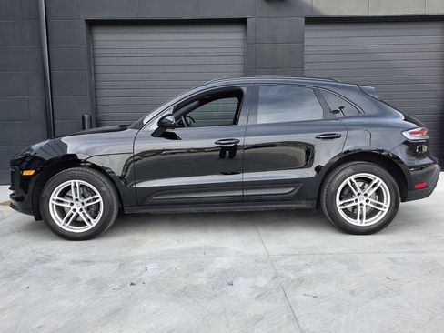Certified 2023 Porsche Macan Turbo image 2