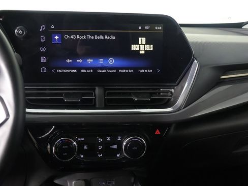 Used 2024 Chevrolet Trax ACTIV w/ Driver Confidence Package image 36