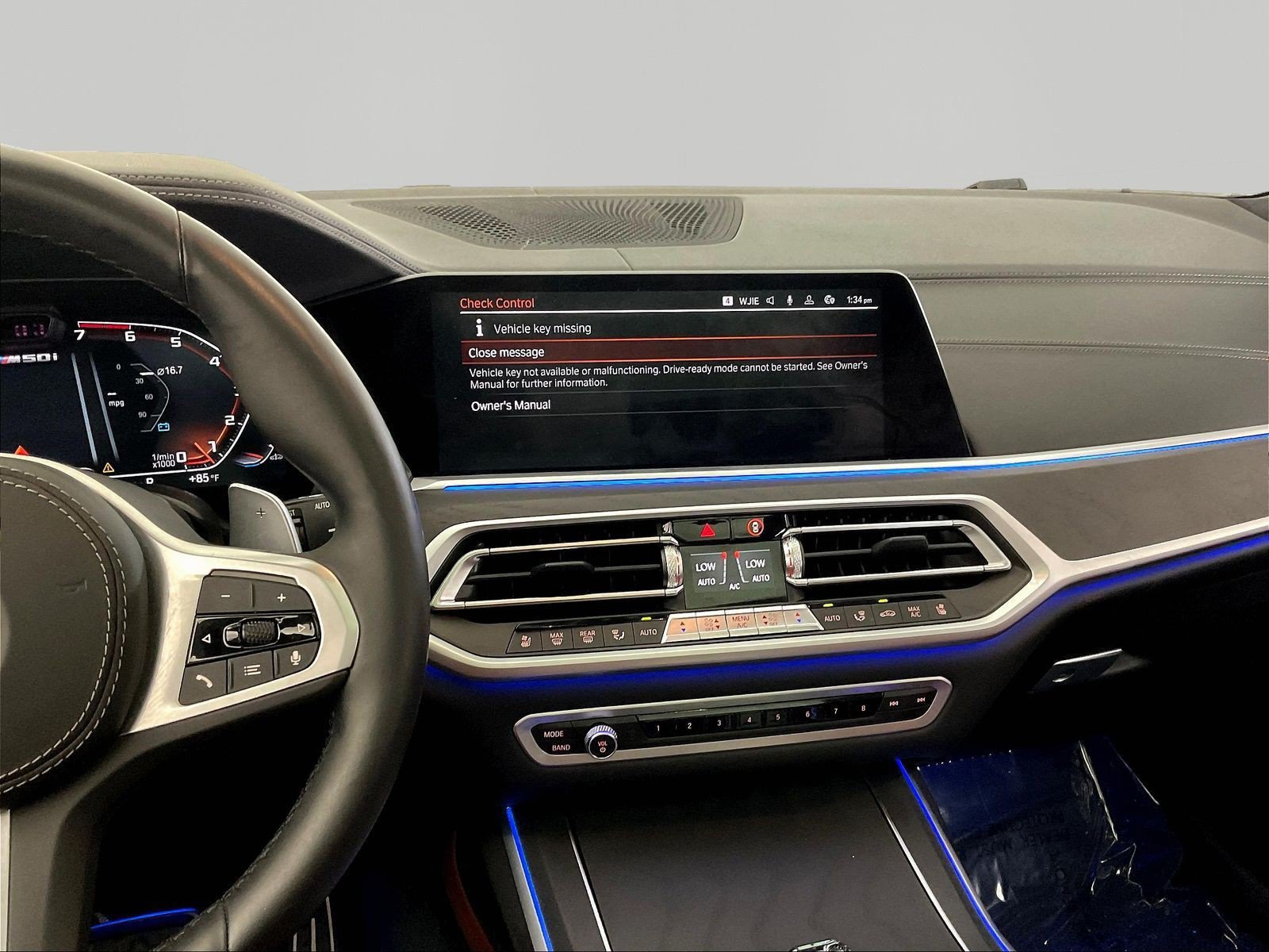 Used 2022 BMW X7 M50i AWD/4WD image 9