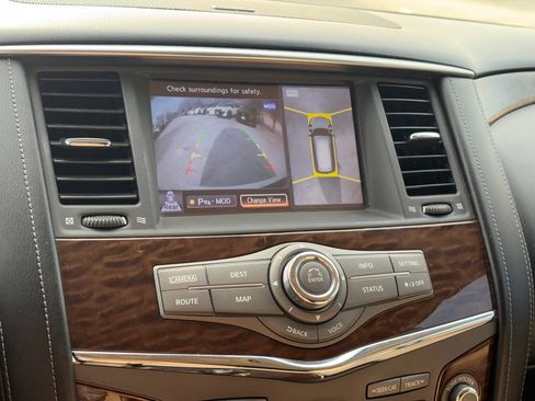 Used 2017 Nissan Armada Platinum w/ Interior Lighting Package RWD image 18