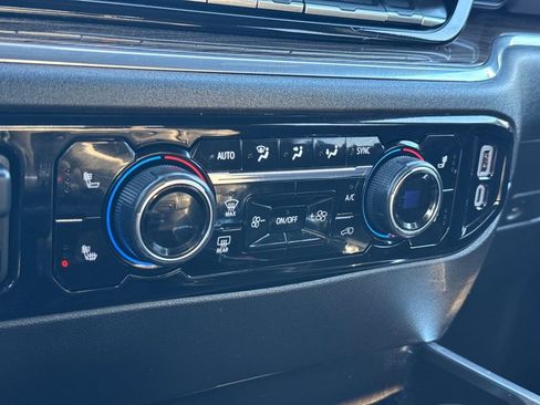 Used 2024 Chevrolet Silverado 1500 RST image 37