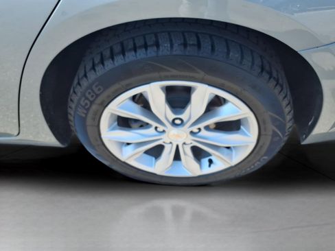 Used 2024 Chevrolet Malibu LT image 8