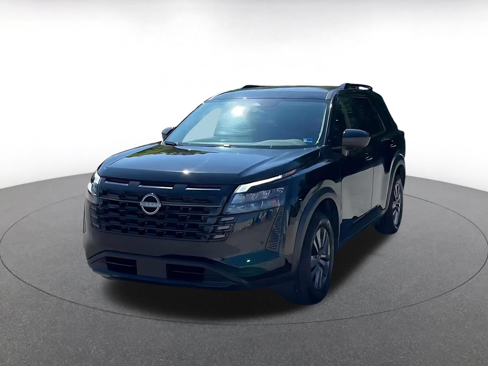 Used 2026 Nissan Pathfinder SV FWD image 6