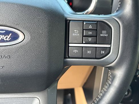 Used 2022 Ford F150 Lariat RWD image 14